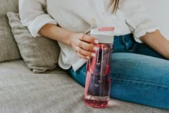 Kambukka Lagoon Drinkfles 750ml - Rose Lemonade Met Geïntegreerd Rietje 16 Kambukka Lagoon Drinkfles 750ml - Rose Lemonade Met Geïntegreerd Rietje -Outdoor Camping Winkel 1200x800 50